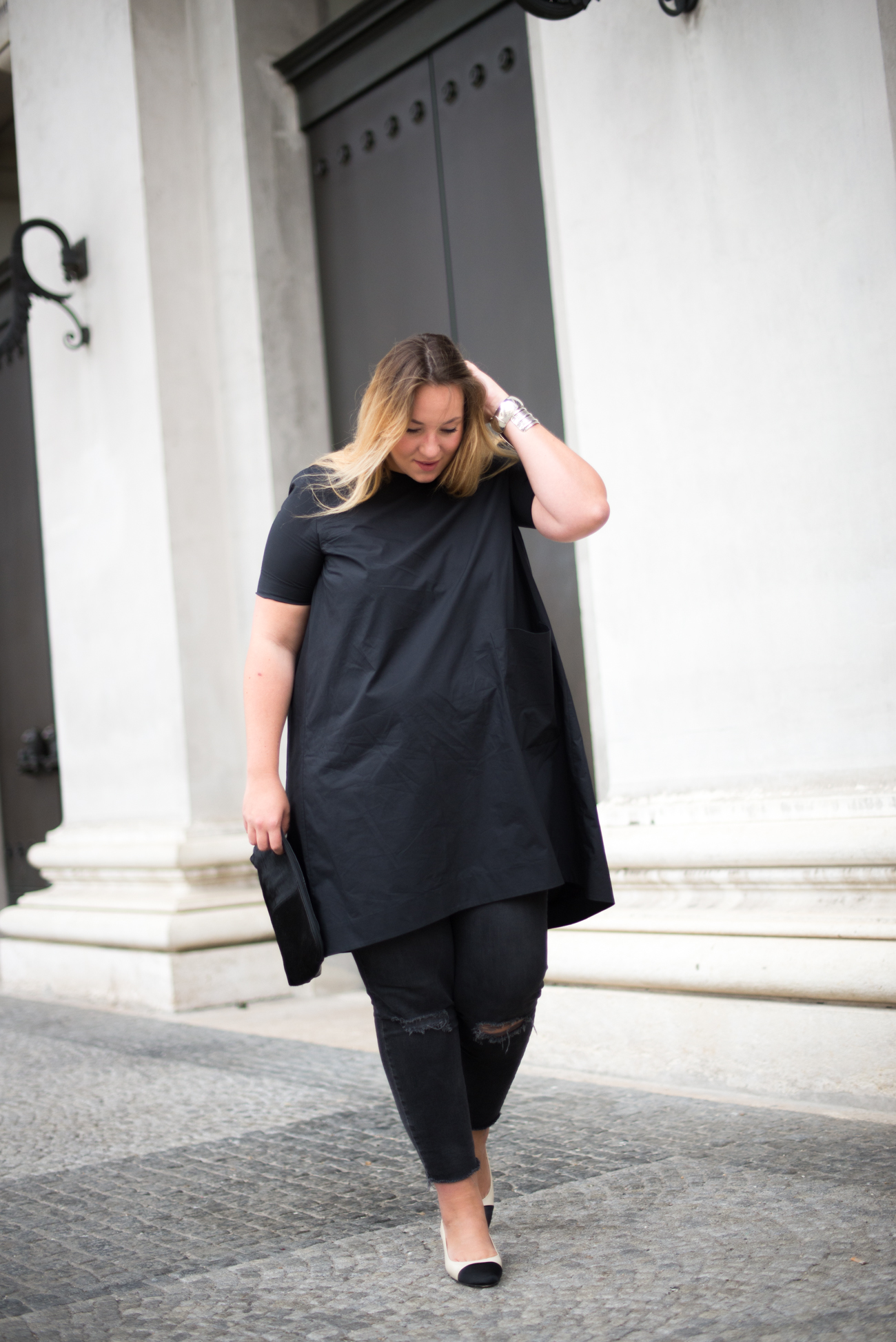 The Skinny and the Curvy One_Dress over Pants_Plussize Blogger_Plussize Fashion_Sling Back Pumps_Chanel Look a like (1 von 5)