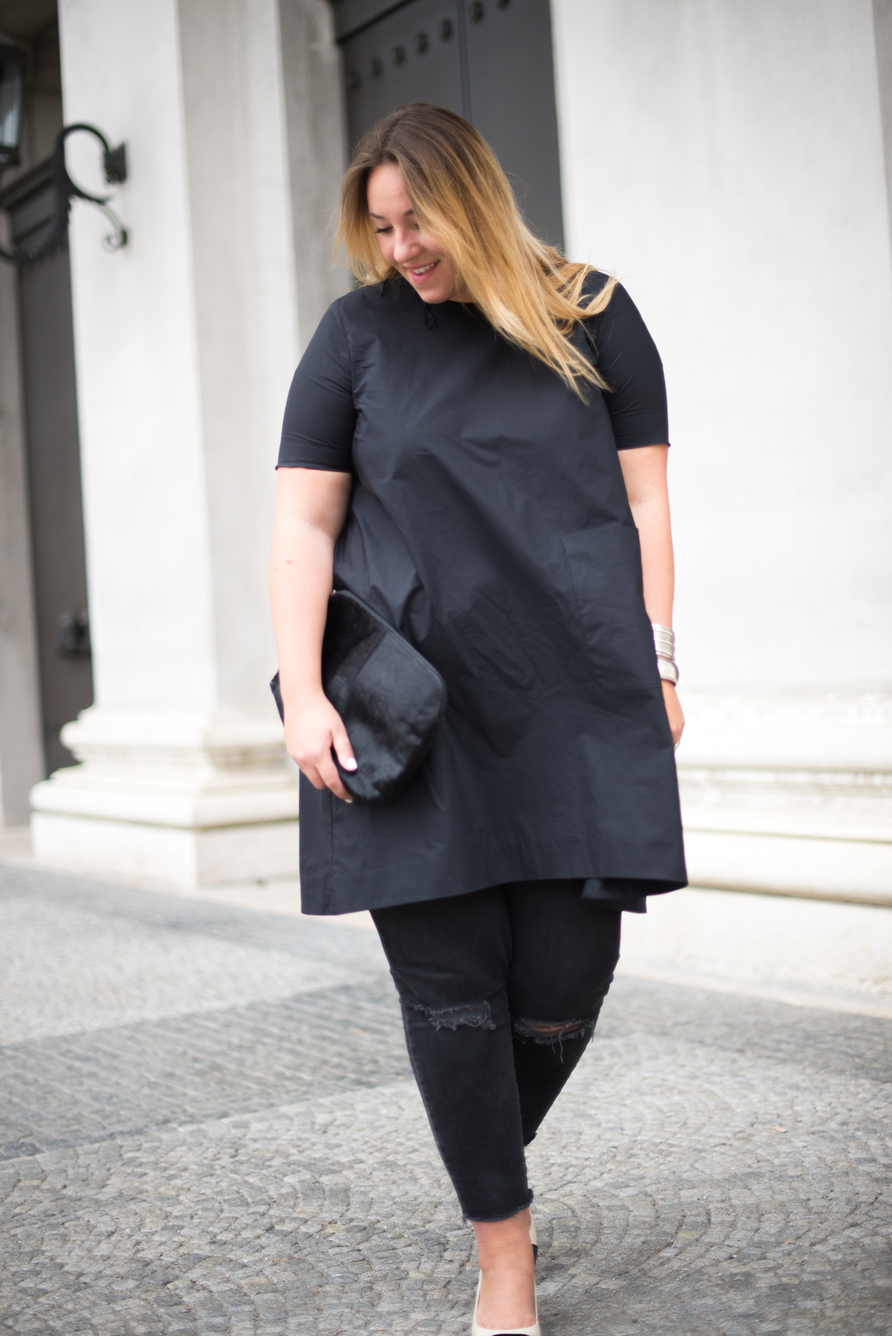 The Skinny and the Curvy One_Dress over Pants_Plussize Blogger_Plussize Fashion_Sling Back Pumps_Chanel Look a like (3 von 5)