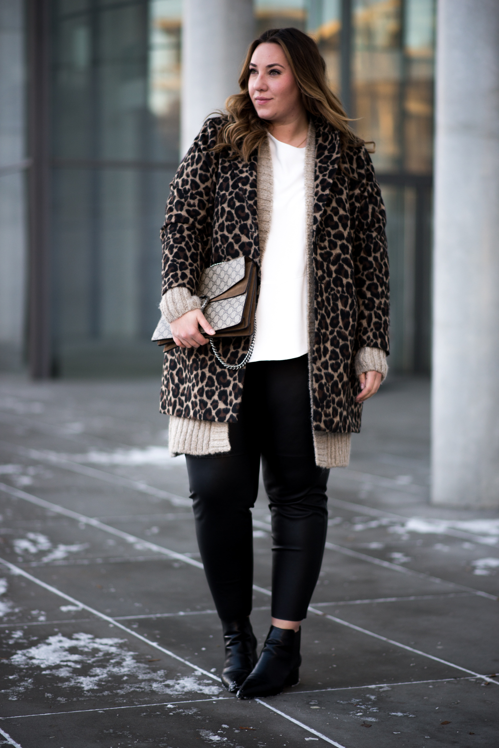 leo-coat_river-island-plus_river-island_curve-blogger_plus-size-blogger_the-skinny-and-the-curvy-one_muenchen_fashionblog-deutschland-4-von-9